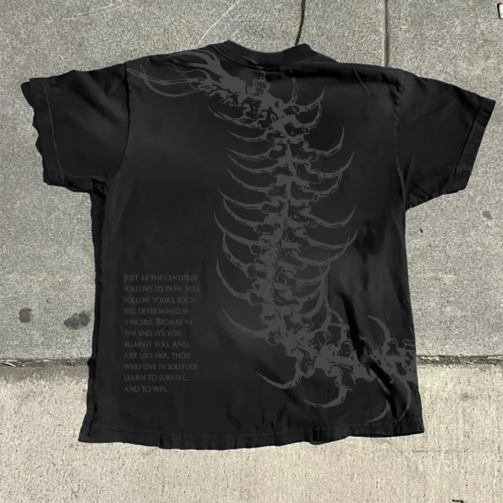 Cheap T-shirt Jerseys Vintage Dark Centipede Skeletal Graphic Cotton Print T-shirt Men Y2K Summer Short Sleeves Oversize T-shirt Women Casual Tee Tops